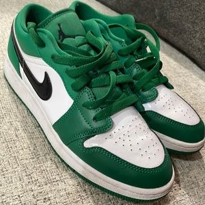 jordan 1 low kids 5Y